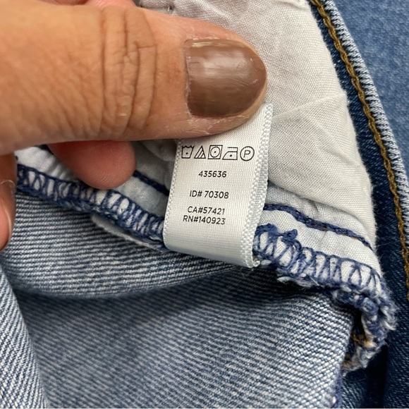 LOFT Modern Kick Crop Jeans Medium Wash Blue Mid Rise Cropped
Length Size 8 - Picture 6 of 11